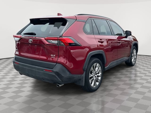 Used 2021 Toyota RAV4 XLE Premium AWD/4WD image 5
