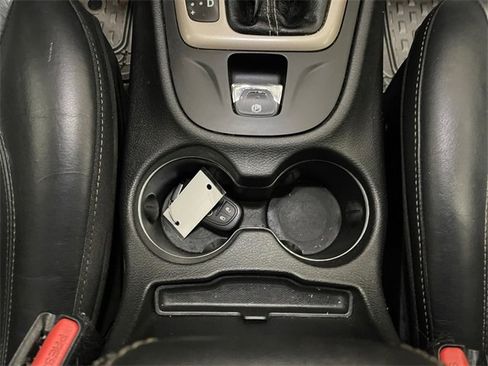 Used 2015 Jeep Cherokee Limited image 19