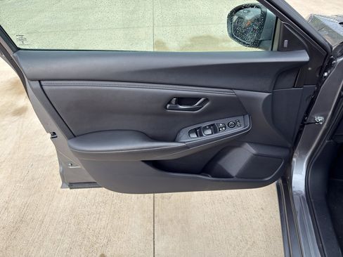 Used 2024 Nissan Sentra S image 16