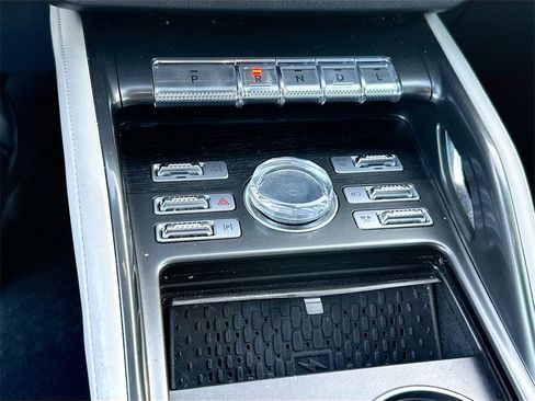 Used 2024 Lincoln Nautilus Reserve image 17