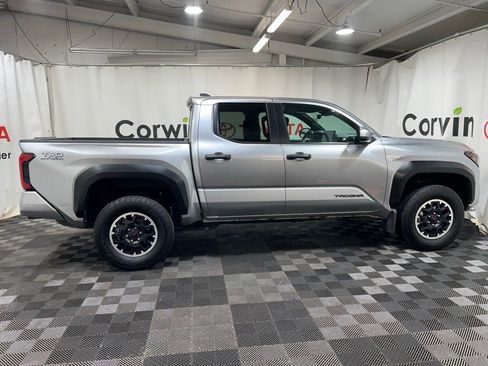 Used 2024 Toyota Tacoma TRD Off-Road image 10