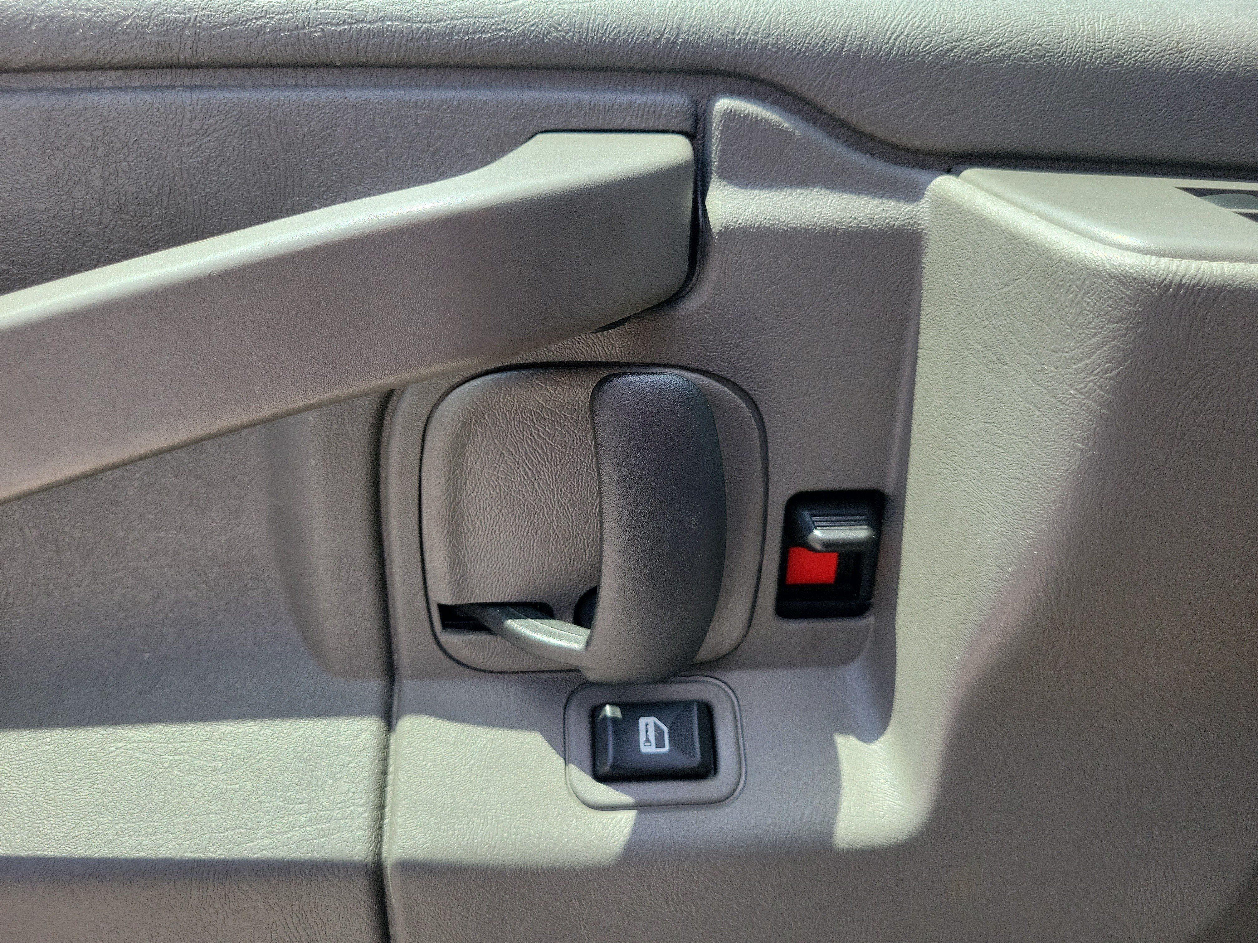 Used 2025 GMC Savana 2500 w/ Driver Convenience Package RWD image 23