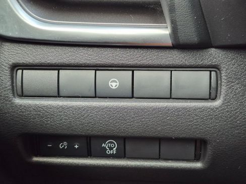 Used 2023 Nissan Rogue SV AWD/4WD image 12