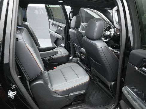 Used 2024 GMC Acadia AT4 w/ Luxury Package AWD/4WD image 40