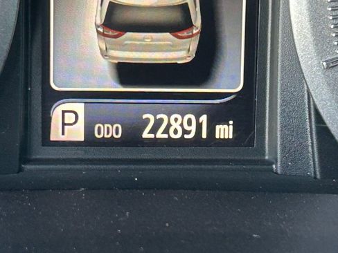 Used 2016 Toyota Sienna XLE Premium image 14