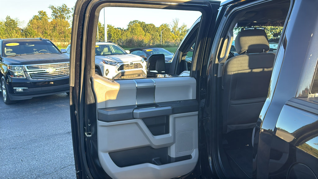 Used 2020 Ford F150 XLT w/ Equipment Group 302A Luxury AWD/4WD image 28