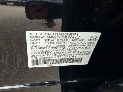 Used 2023 Acura MDX SH-AWD image 25