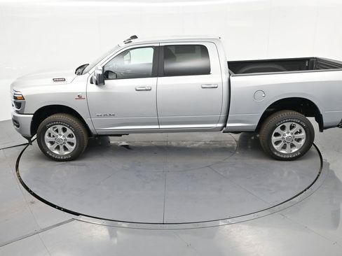 New 2026 RAM 2500 Laramie AWD/4WD image 30