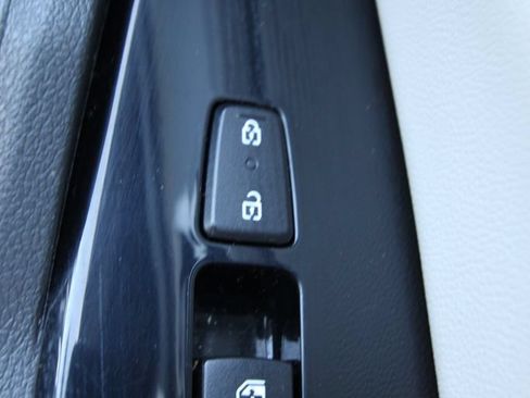 Used 2023 Kia Sportage EX FWD image 24