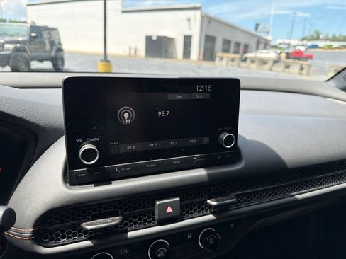 Used 2024 Honda HR-V Sport image 12