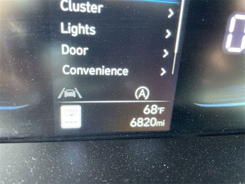 Used 2025 Hyundai Elantra SE image 12