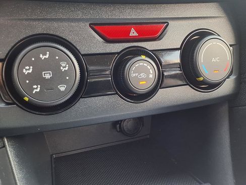 Used 2018 Subaru Crosstrek 2.0i image 8