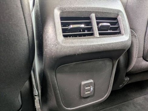 Used 2022 GMC Terrain SLE w/ Driver Convenience Package FWD image 15