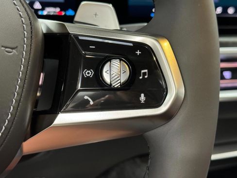 New 2025 BMW 760i xDrive image 29