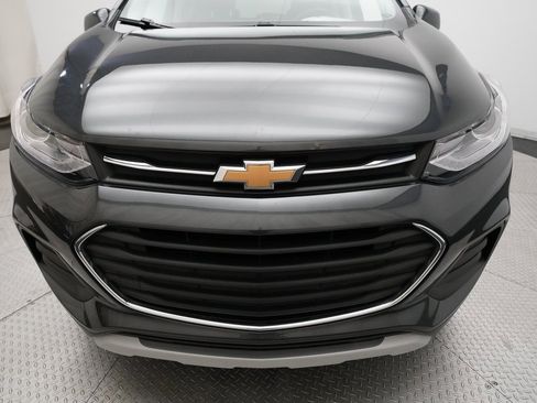Used 2019 Chevrolet Trax LT w/ LT Convenience Package image 21