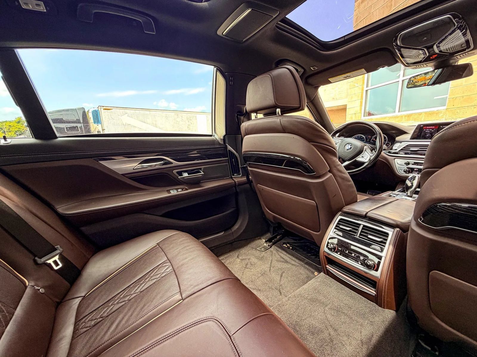 Used 2018 BMW ALPINA B7 xDrive AWD/4WD image 30
