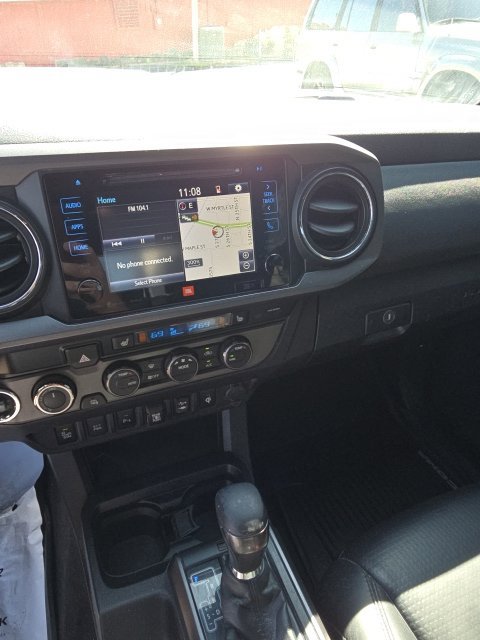 Used 2019 Toyota Tacoma TRD Sport AWD/4WD image 14