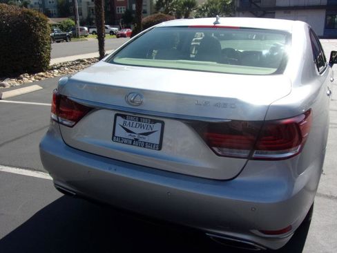 Used 2013 Lexus LS 460 w/ Comfort Pkg RWD image 16