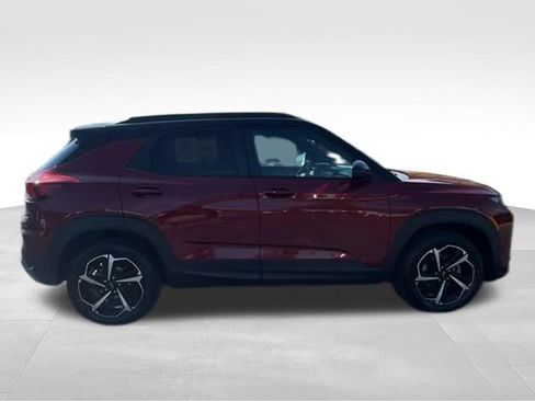 Used 2022 Chevrolet TrailBlazer RS w/ Sun and Liftgate Package AWD/4WD image 9