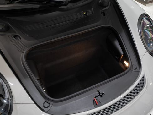 Used 2018 Porsche 911 GT3 RWD image 54
