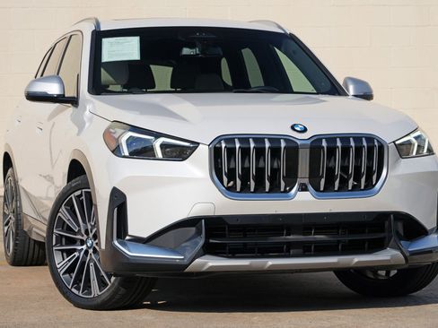Used 2023 BMW X1 xDrive28i w/ Premium Package AWD/4WD image 2