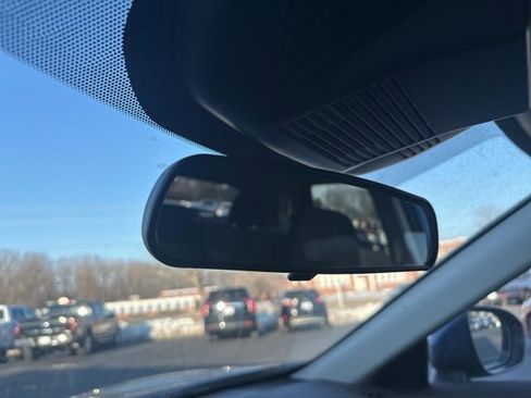 Used 2023 Nissan Rogue SV image 20