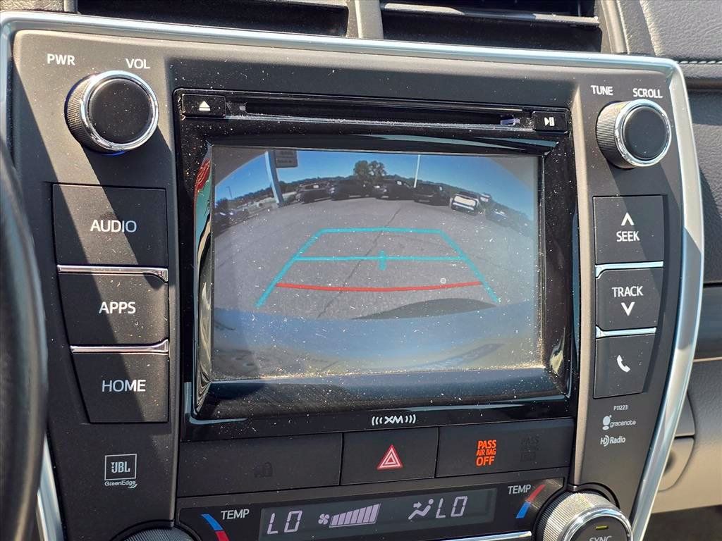 Used 2017 Toyota Camry XLE FWD image 5