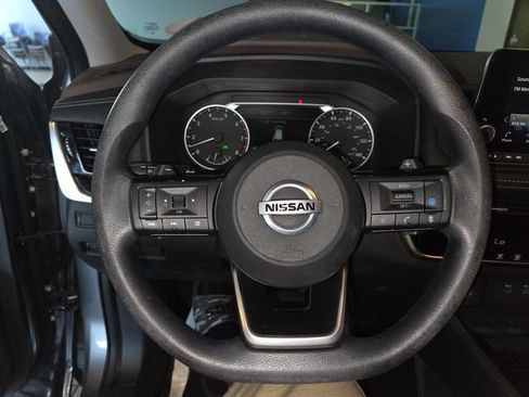 Used 2021 Nissan Rogue SV FWD image 14