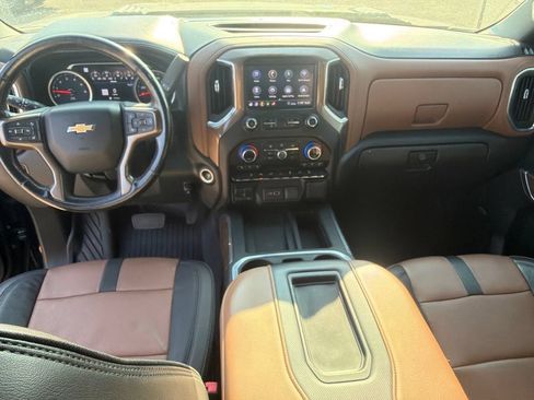 Used 2020 Chevrolet Silverado 2500 High Country w/ Technology Package AWD/4WD image 31