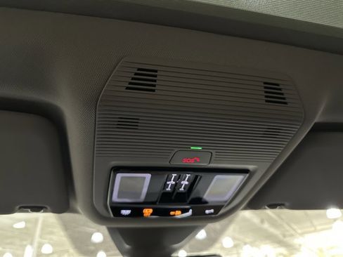 New 2026 Volkswagen Atlas SE image 34