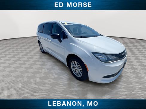 Used 2024 Chrysler Voyager LX FWD image 2