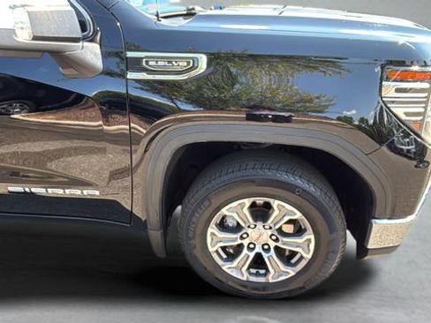 Used 2025 GMC Sierra 1500 SLT RWD image 33