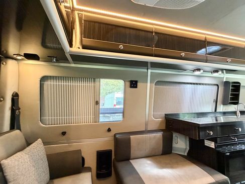 Used 2017 Mercedes-Benz Sprinter 3500 image 76