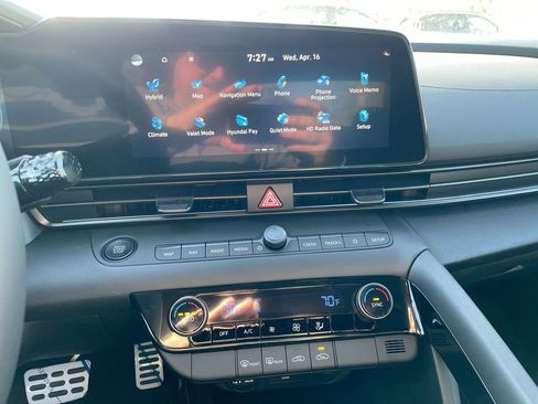 Used 2025 Hyundai Elantra SEL image 47