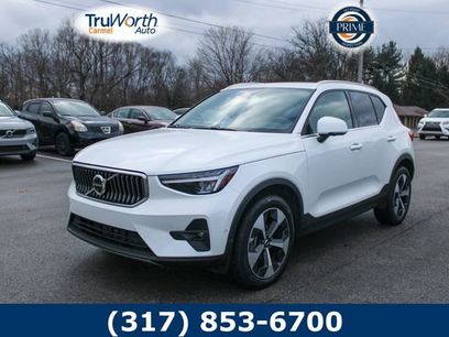 Used 2025 Volvo XC40 B5 Plus