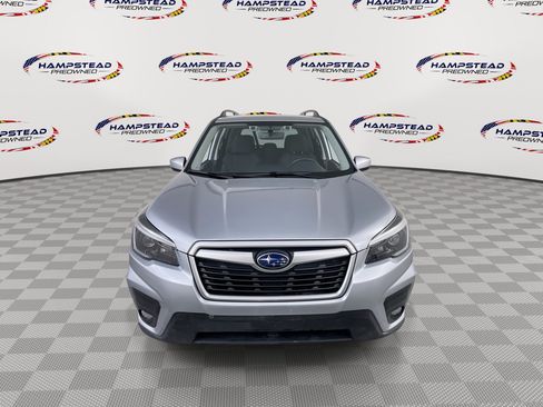 Used 2021 Subaru Forester Premium AWD/4WD image 3