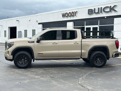 Certified 2023 GMC Sierra 1500 AT4 w/ AT4 Premium Package AWD/4WD image 7