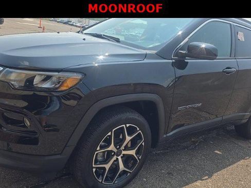 Used 2025 Jeep Compass Limited w/ Sun & Sound Group AWD/4WD image 1