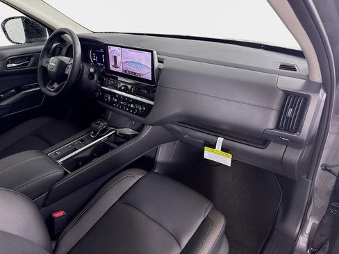 New 2026 Nissan Pathfinder SL image 28