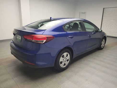 Used 2017 Kia Forte LX FWD image 9