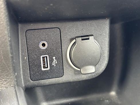 Used 2024 Nissan Kicks S image 24