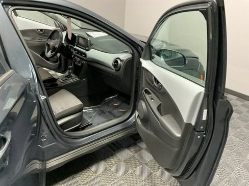 Used 2020 Hyundai Kona SEL Plus AWD/4WD image 24