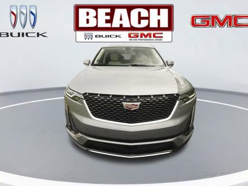 Used 2024 Cadillac XT6 Premium Luxury w/ Technology Package FWD image 8