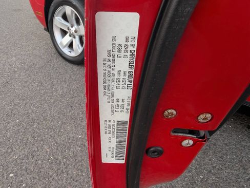 Used 2010 Dodge Challenger R/T RWD image 29