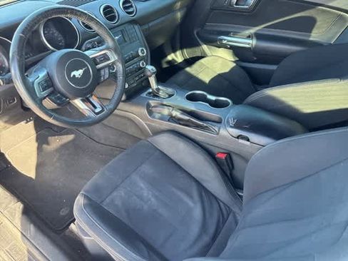 Used 2020 Ford Mustang Coupe image 9