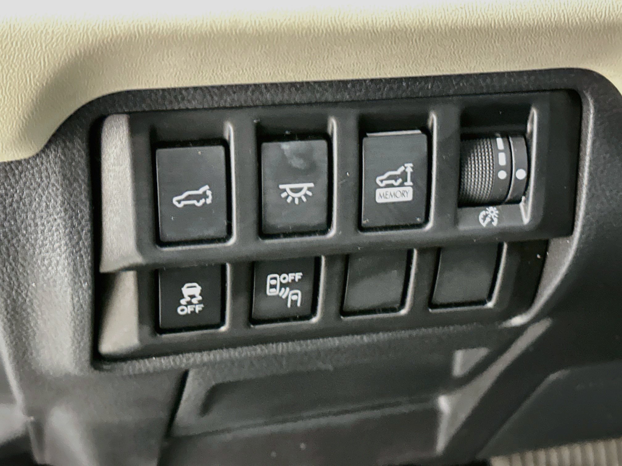 Used 2022 Subaru Ascent Touring AWD/4WD image 17