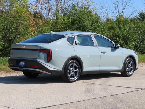 Certified 2025 Kia K4 LXS image 3