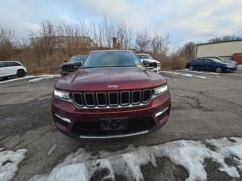 Used 2022 Jeep Grand Cherokee Limited w/ MOPAR Finishing Package image 12