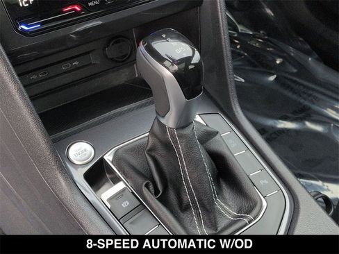 Used 2023 Volkswagen Tiguan SE R-Line image 4