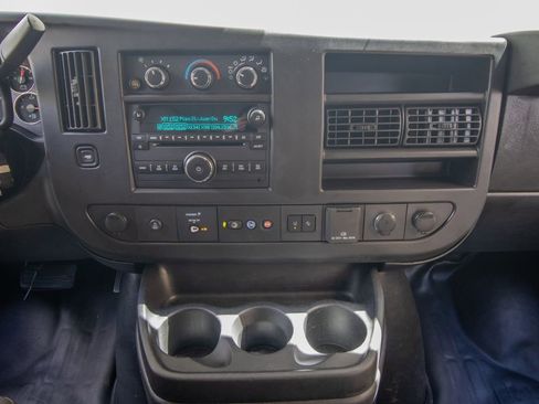 Used 2019 Chevrolet Express 3500 Extended w/ Driver Convenience Package RWD image 20